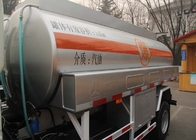 Transporte del camión del tanque de aceite SINOTRUK HOWO 5-6CBM