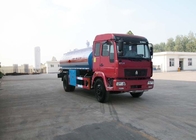 Camión del tanque de aceite de SINOTRUK 8-12CBM para el transporte 4X2 LHD Euro3 190HP del aceite