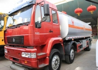 Capacidad grande de tracción de alta resistencia 25-30CBM del camión del tanque de aceite ZZ1311N4661W