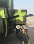 Camión de reparto de gasolina y aceite ZZ2257N4657D1 HW76 de la seguridad Euro2 con el tanque de alta resistencia
