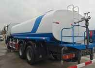 Riegue la aspersión del camión del tanque SINOTRUK HOWO LHD 6X4 18CBM para la rociadura del pesticida