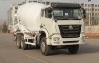 Camión de mezcla concreto industrial para la reparación del camino/el mezclador del camión del cemento