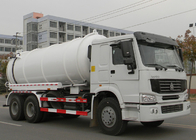 Camión SINOTRUK HOWO de la succión de las aguas residuales para la empresa 20CBM LHD 336HP del saneamiento