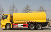 Camión del tanque de agua de la eficacia alta 25CBM con la rociadura alta y baja
