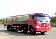 Camión del tanque de gasolina del alto rendimiento 25-30 CBM 8X4 RHD Euro2 336HP