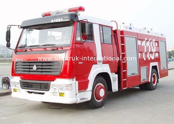 El cuerpo de bomberos de la emergencia del tanque de agua acarrea 12CBM LHD 290HP con las barandillas antis del resbalón
