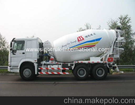 Camión del mezclador concreto del ISO con la bomba, equipo de mezcla concreto industrial móvil