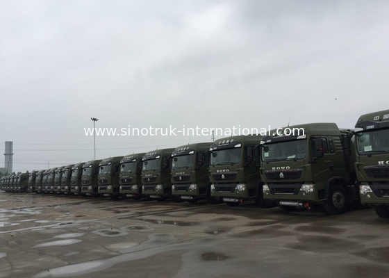 Ordenador del camión de petrolero del combustible de aceite de SINOTRUK 30CBM que reaprovisiona el buque de petróleo de combustible móvil de los camiones de combustible