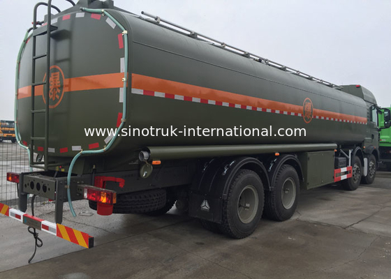 Camión de petrolero estable del combustible SINOTRUK HOWO 30 - 40 toneladas para el transporte 8X4 RHD del aceite