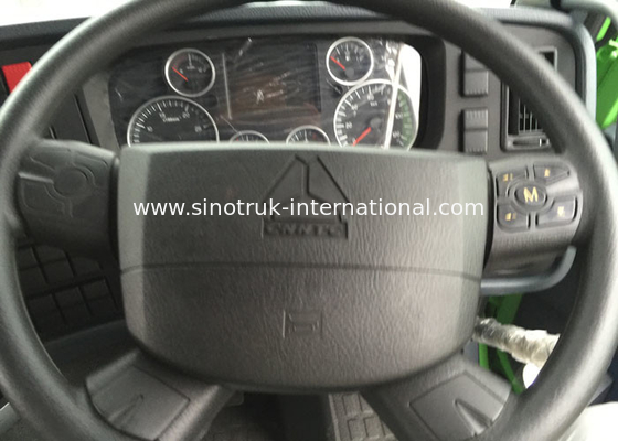 Camión volquete pesado RHD 6X4 de SINOTRUK HOWO para el cargamento del material de construcción