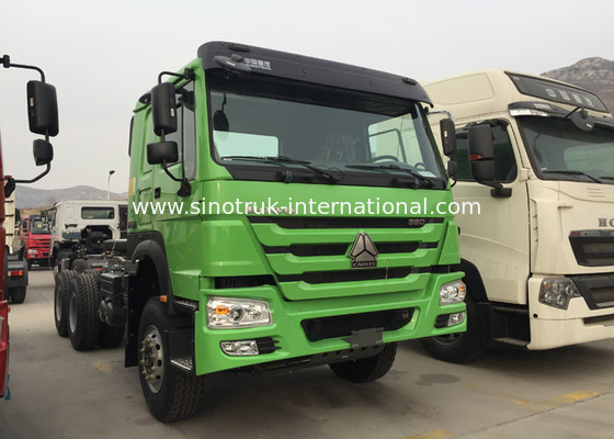 Toneladas del cargo de la capacidad 25 - 40 del camión de neumático del chasis SINOTRUK HOWO ZZ1257N4641W TR691