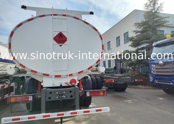 SINOTRUK HOWO Rojo 380HP 8×4 12 ruedas Camión de tanque de aceite de alta capacidad