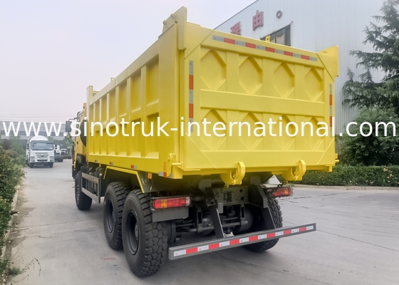 Sinotruk Howo Dump Truck 6 × 6 tracción en todas las ruedas con 14.00R20 neumático único 380 hp