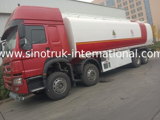 SINOTRUK HOWO camión de tanque de aceite rojo 400HP 8×4 12 ruedas de alta capacidad