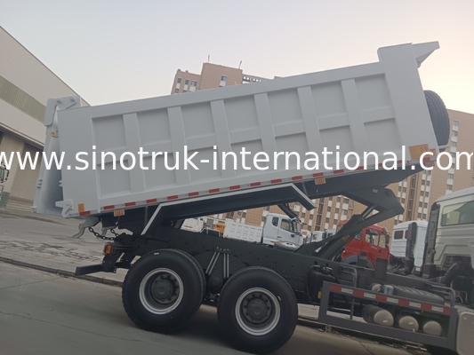 SINOTRUK HOWO 400 HP camión de descarga con tirador para la construcción N7 Luz de advertencia de parachoques militares