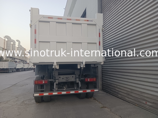 SINOTRUK HOWO 400 HP camión de descarga con tirador para la construcción N7 Luz de advertencia de parachoques militares
