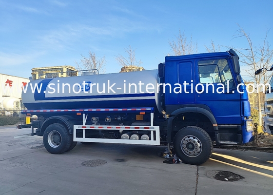 SINOTRUK HOWO 4x2 300 CV Chasis azul con carrocería de tanque de agua de 10m3