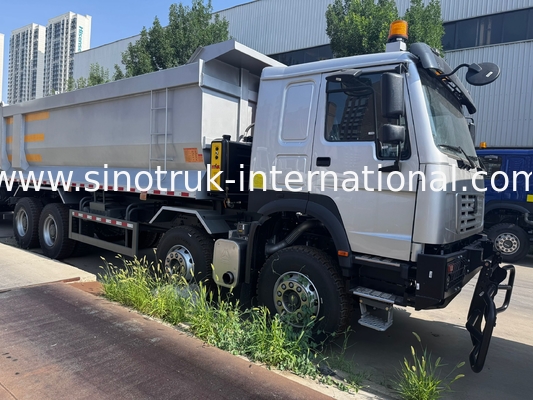 SINOTRUK HOWO 371HP 8X4 Camión de descarga de tiradores Construcción Vieja cara delantera Bumper militar para áreas mineras Dos luces de advertencia Contenedor tipo U