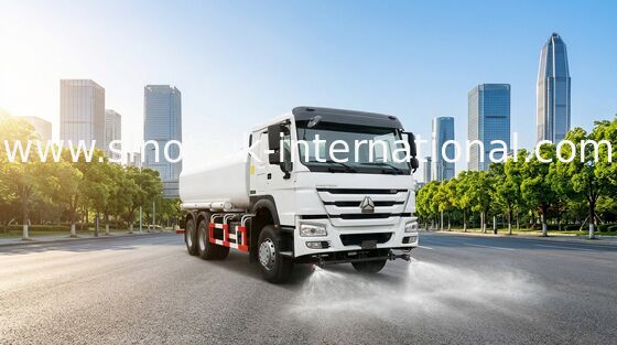 agua del camión del tanque de agua 20CBM SINOTRUK HOWO LHD 6X4 que asperja el camión del tanque ISO