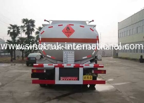 Camión cisterna de combustible SINOTRUK HOWO de 16-20CBM 6X4 LHD 290HP Euro2