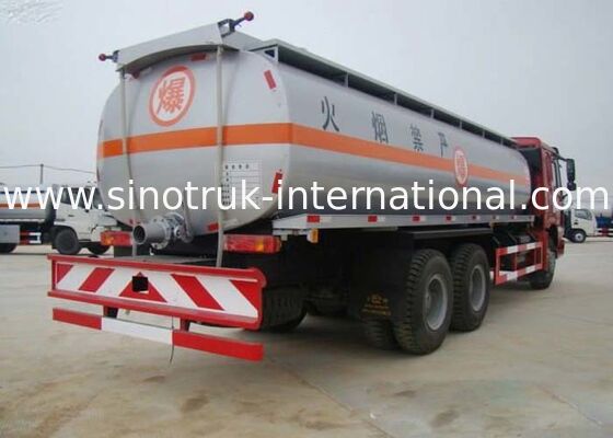 Camión cisterna de combustible SINOTRUK HOWO de 16-20CBM 6X4 LHD 290HP Euro2