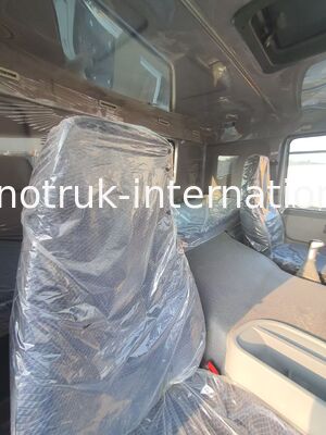 HOWO A7 Camión de tractor usado LHD 6X4 Euro 2 371 CV con dirección hidráulica asistida por potencia Blanco