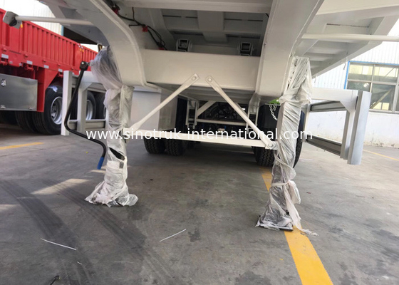 Del cargo de la utilidad suspensión normal de las cajas de almacenamiento del camión de remolque semi en blanco