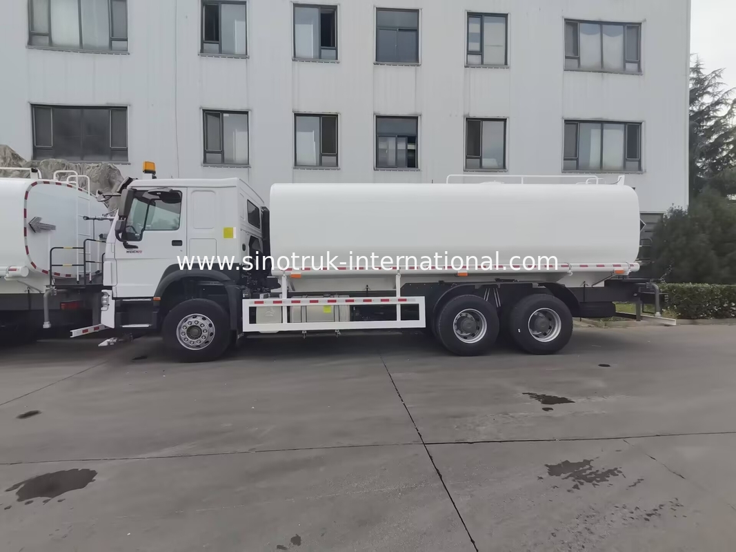 Sinotruk HOWO Blanco RHD 6x4 Camión de tanque de agua ZZ1257V4347B1 Con función de lavado de alta presión