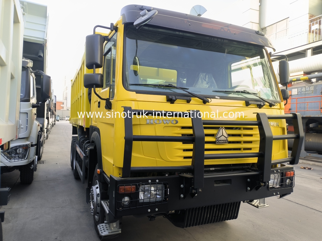 Sinotruk Howo Dump Truck 6 × 4 Lhd 10 Ruedas 20CBM Caja de carga neumáticos de minería