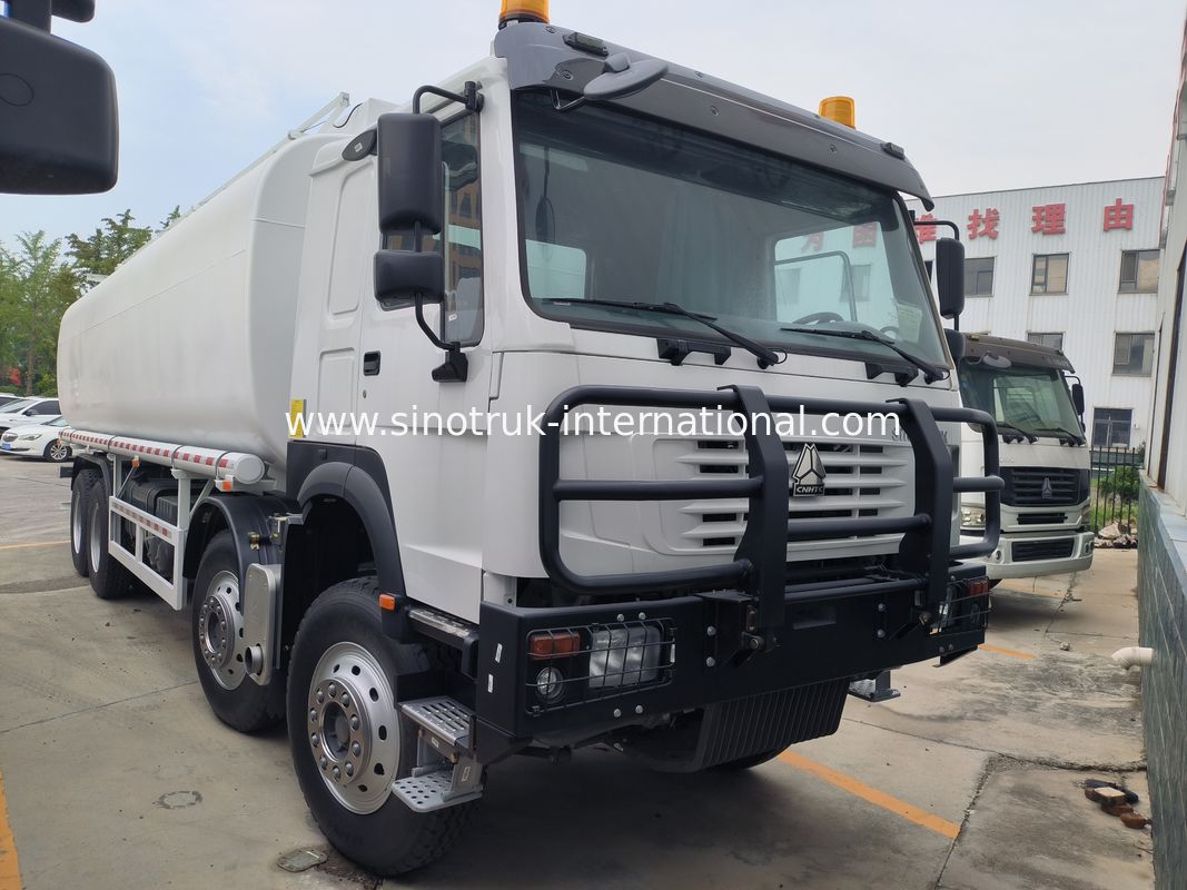 Camión de transporte de aceite con salida de motor de 400 CV: la solución perfecta para la entrega segura de aceite