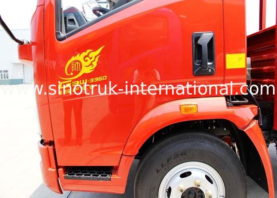 Red Light Duty Trucks SINOTRUK HOWO 4.5 Tons With 490Xichai Engine