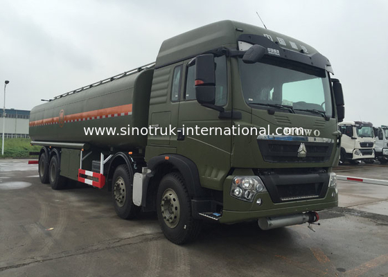 Camión de reparto 30 CBM del combustible del tanque de almacenamiento de aceite de petróleo del acero inoxidable 8X4 de HOWO