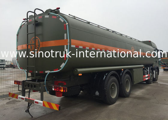 Camión de petrolero estable del combustible SINOTRUK HOWO 30 - 40 toneladas para el transporte 8X4 RHD del aceite