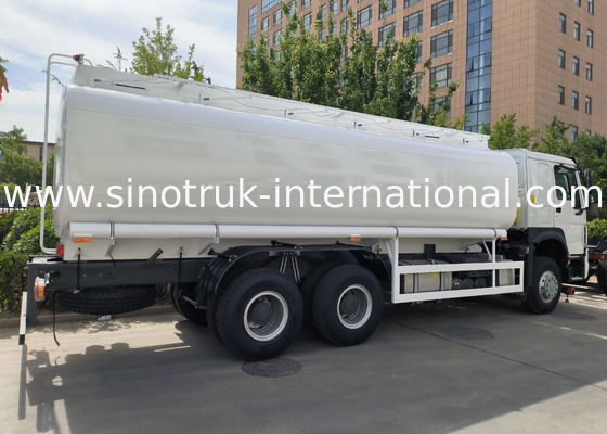 Compartimientos múltiples del × 4 del camión del tanque de aceite de Sinotruk Howo 25CBM 10Wheels 400Hp 6