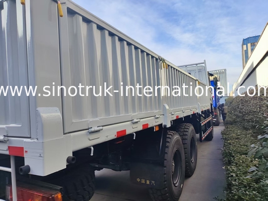 Desata el poder y la versatilidad todo conquistando blanco HOWO 6x6 400HP Fuera de la carretera camión de carga